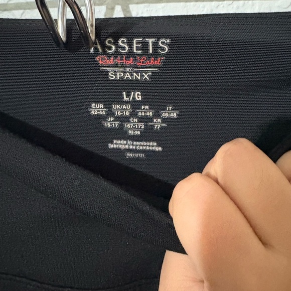 Assets NWT Black Leggings Red Label Size Large - Picture 4 of 5